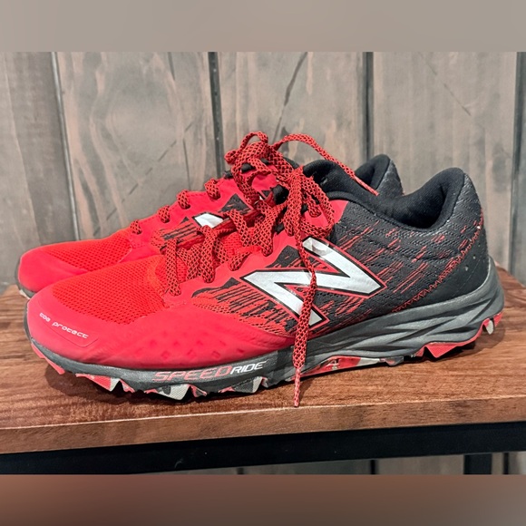 New Balance Other - New Balance 690 v2 Red and Black Trail Runners size 9 4E wide
